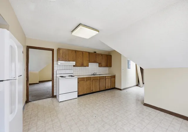 4th image of 19-21 Rutledge Ave, Springfield, MA 01105 | MLS# 73562206