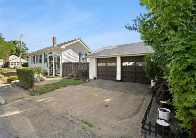 Homes for sale in Taunton, MA | 10 Elizabeth Street, Taunton, MA 02780 | MLS# 73544853