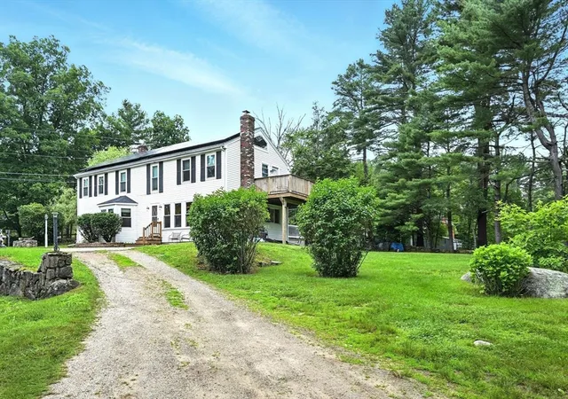 Homes for sale in Upton, MA | 23 Westboro Rd, Upton, MA 01568 | MLS# 73395531