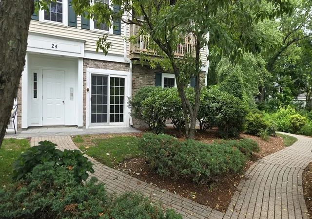 Homes for sale in Canton, MA | 24 Forge Pond #B, Canton, MA 02021 | MLS# 73549601
