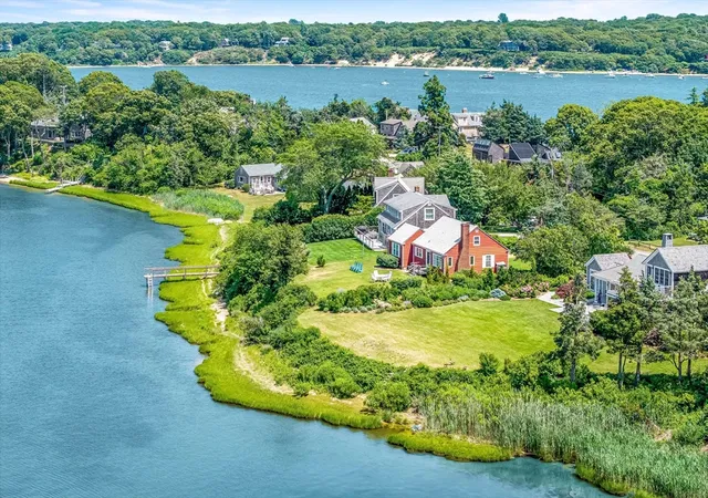 2nd image of 36 Hines Point Rd, Vineyard Haven, MA 02568 | MLS# 73564072
