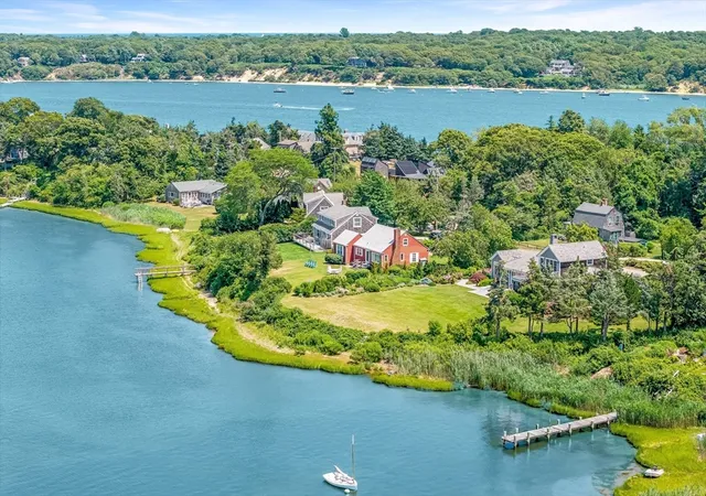 4th image of 36 Hines Point Rd, Vineyard Haven, MA 02568 | MLS# 73564072