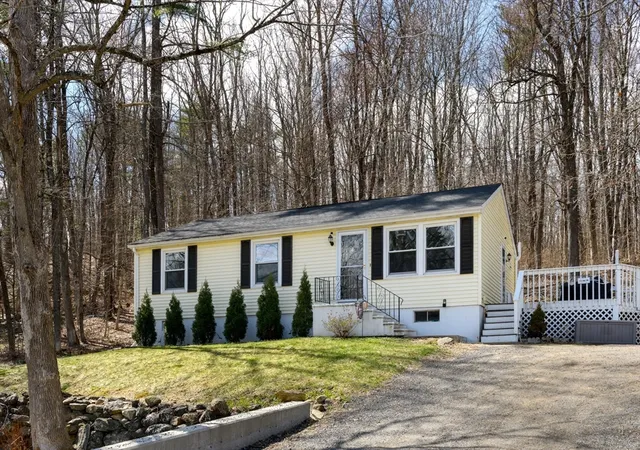 Homes for sale in Barre, MA | 261 School Street N, Barre, MA 01005 | MLS# 73497084