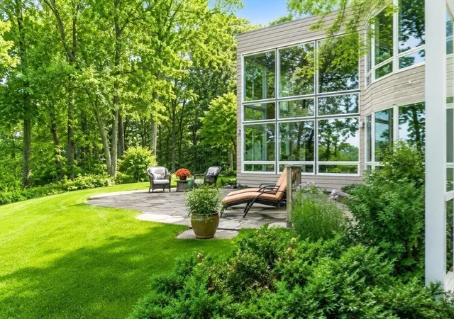 39th image of 389 River Rd, Carlisle, MA 01741 | MLS# 73531988