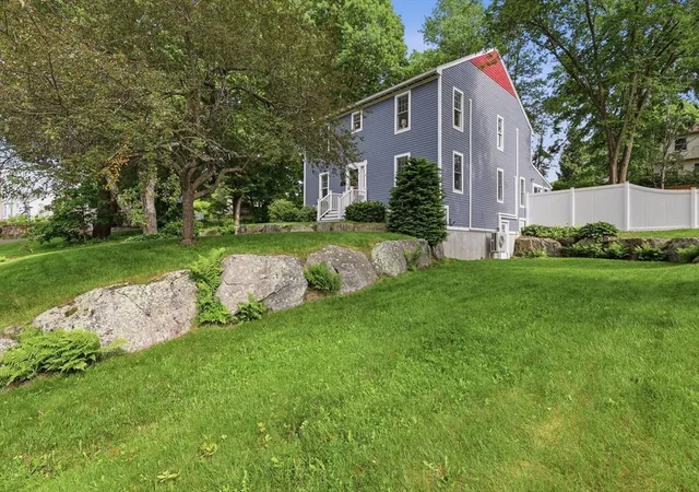 Homes for sale in Worcester, MA | 28 Modoc Street, Worcester, MA 01604 | MLS# 73529258