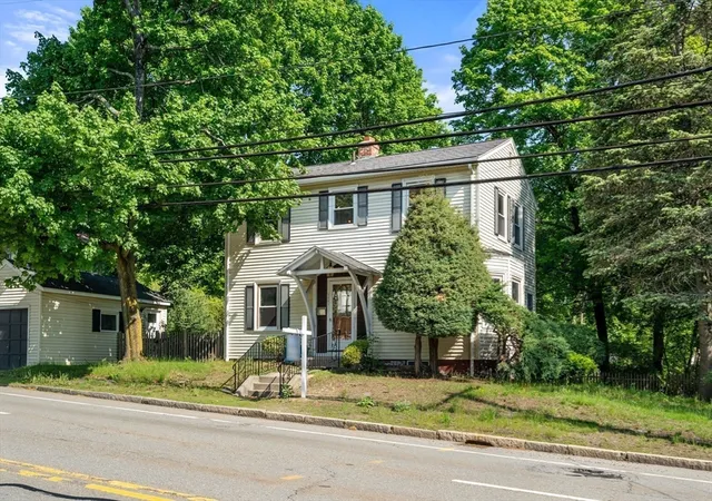 Homes for sale in Worcester, MA | 1231 Pleasant St, Worcester, MA 01602 | MLS# 73522485