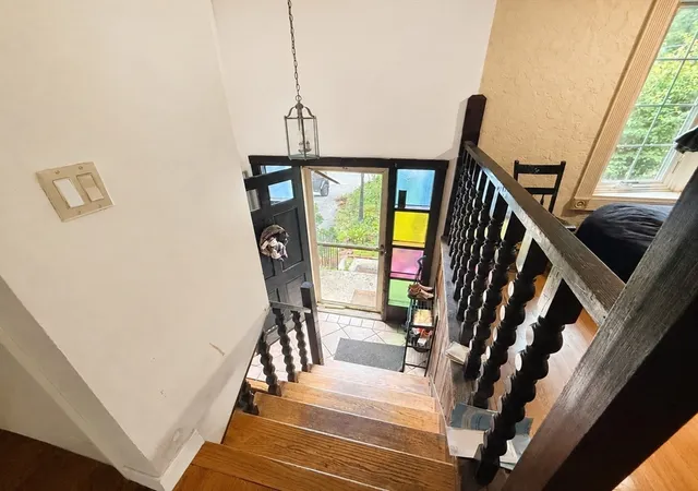 5th image of 246 Pleasant Street, Franklin, MA 02038 | MLS# 73566845