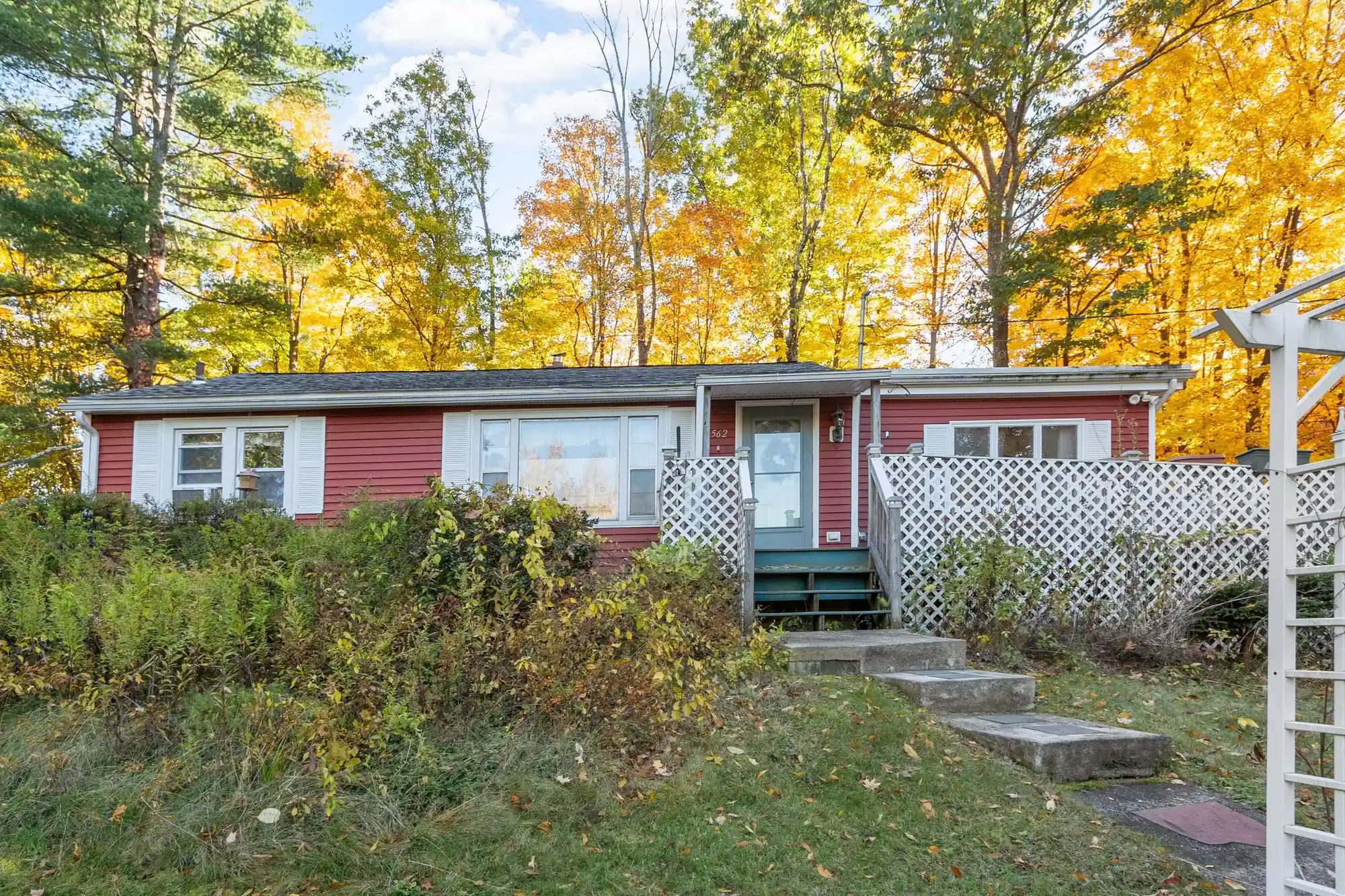 Photo 1 of Single family home for sale at 562 Union St, Leominster, MA 01453 | MLS# 73593048 | Listing updated on 2026-10-24