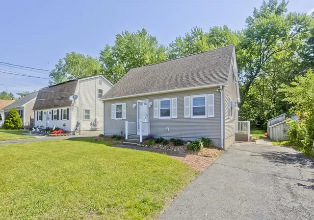 Homes for sale in Springfield, MA | 105 Mazarin St, Springfield, MA 01151 | MLS# 73526599