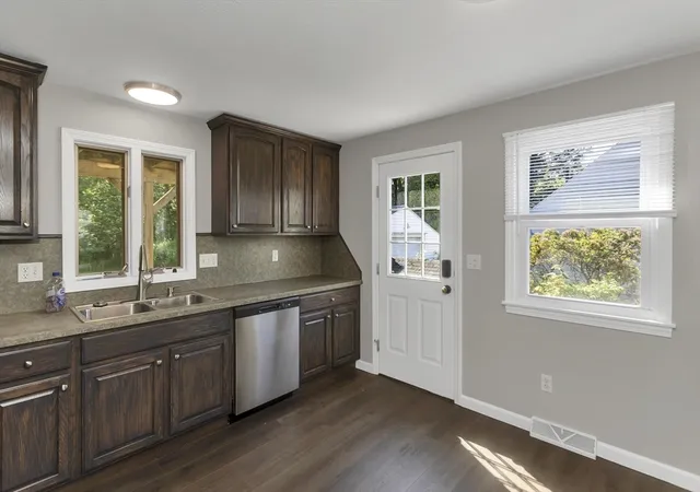 Homes for sale in Springfield, MA | 105 Mazarin St, Springfield, MA 01151 | MLS# 73526599