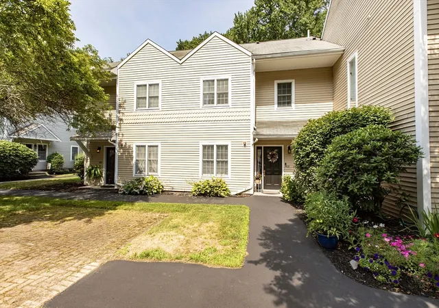 2nd image of 125 Highland Street #402, Taunton, MA 02780 | MLS# 73552532
