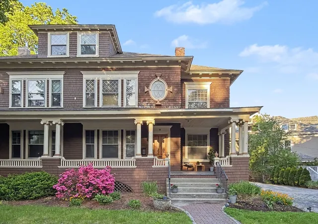 Homes for sale in Worcester, MA | 4 Westland St, Worcester, MA 01602 | MLS# 73527357