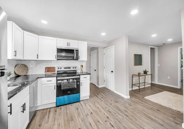 2nd image of 196 Massasoit St, Springfield, MA 01107 | MLS# 73564024