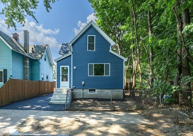 32nd image of 196 Massasoit St, Springfield, MA 01107 | MLS# 73564024
