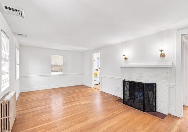 Photo 3 of Single family home for sale at 35 Walnut St, Barnstable, MA 02601 | MLS# 73569624 | Listing updated on 2026-10-19