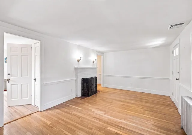Photo 4 of Single family home for sale at 35 Walnut St, Barnstable, MA 02601 | MLS# 73569624 | Listing updated on 2026-10-19