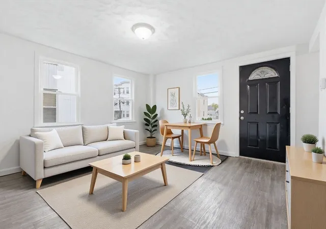 4th image of 48 Vine St, Lynn, MA 01905 | MLS# 73519922