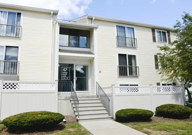 Photo 2 of Sale Pending at 47 Village Brook Ln #14, Natick, MA 01760 | MLS# 73569362 | Listing updated on 2026-09-15