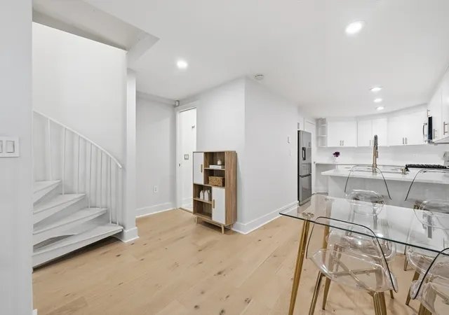 Listing Photo 5 - Condo for sale in building located at 15 Cazenove St, Boston, MA 02116 - Unit #1