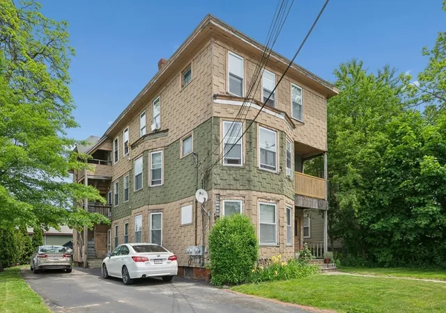Homes for sale in Worcester, MA | 1 Summerhill Avenue, Worcester, MA 01606 | MLS# 73522743