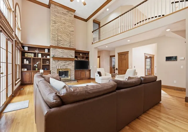 5th image of 42 Gary Dr, Westfield, MA 01085 | MLS# 73511705