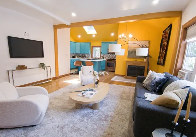 2nd image of 360 Harvard St, Dorchester Center, MA 02124 | MLS# 73561517