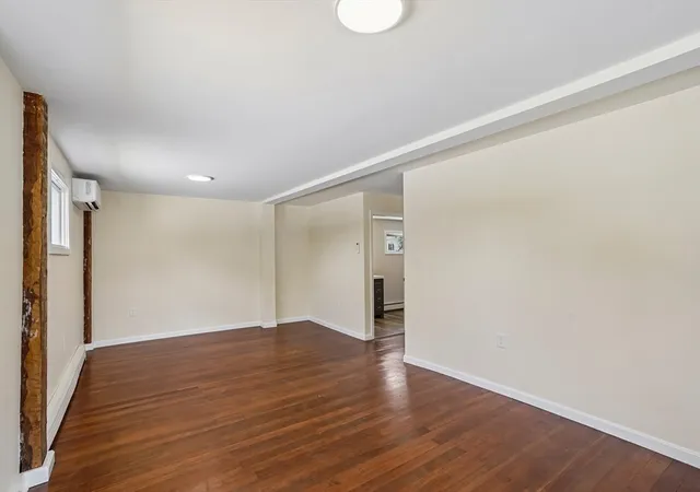 4th image of 59 Hartford Ave E, Uxbridge, MA 01569 | MLS# 73557504