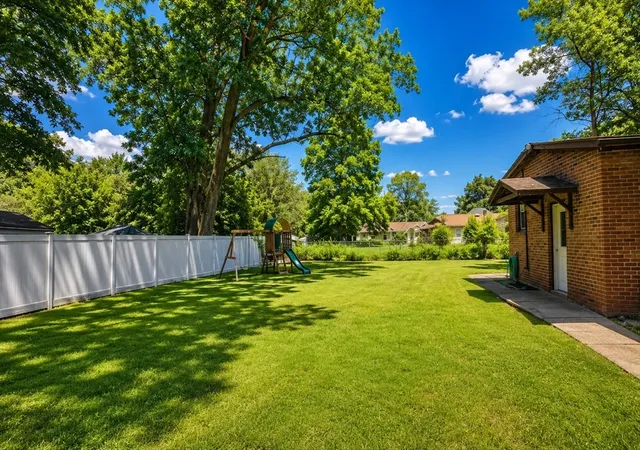 13th image of 114 Witheridge St, Agawam, MA 01030 | MLS# 73567562