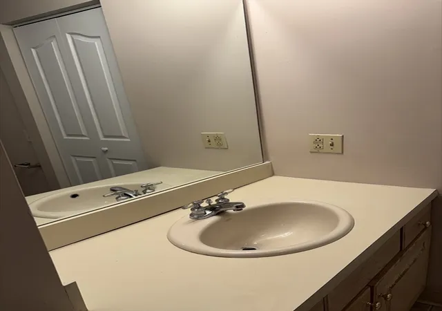2nd image of 34 Sumner Ave, Springfield, MA 01108