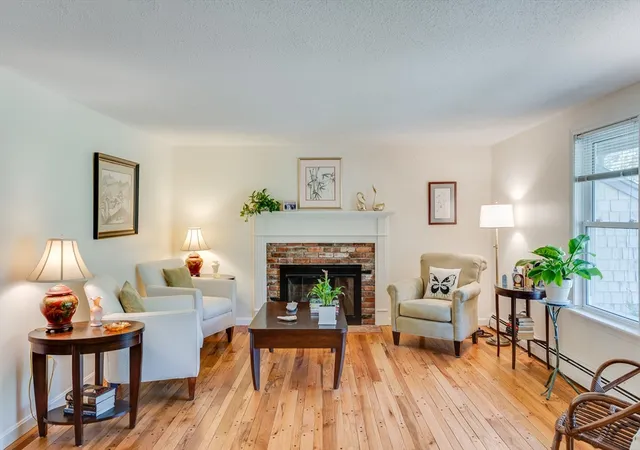 Photo 3 of Single family home for sale at 240 Braggs Ln, Barnstable, MA 02630 | MLS# 73412729 | Listing updated on 2025-11-21