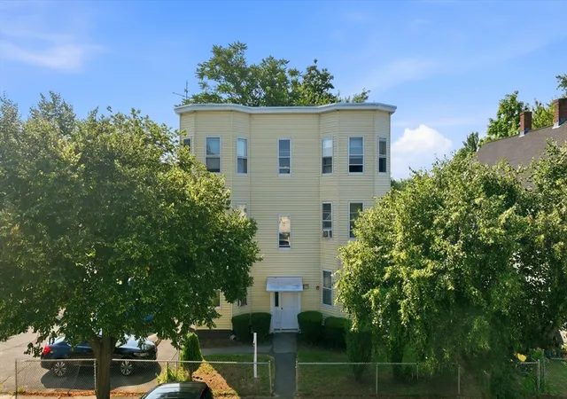 Photo 2 of Multi family home for sale at 109 Grover St, Springfield, MA 01104 | MLS# 73555718 | Listing updated on 2026-08-27