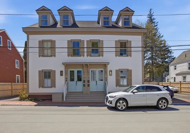 2nd image of 8 Milk Street Unit B #B, Newburyport, MA 01950 | MLS# 73560346