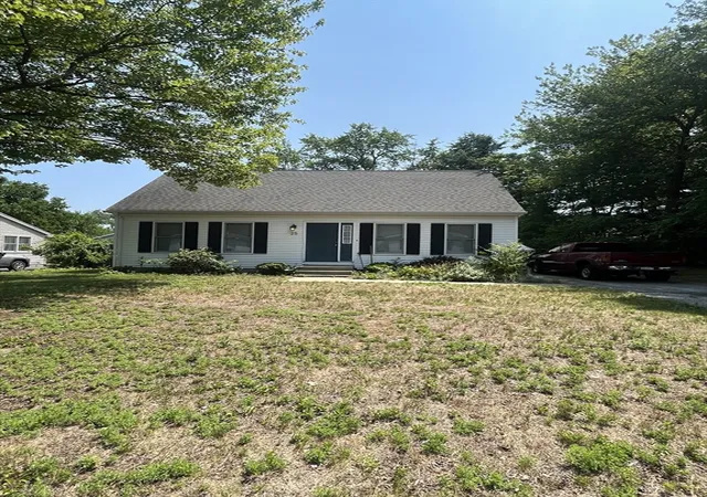 Photo 2 of Sale Pending at 25 Amos Dr, Springfield, MA 01118 | MLS# 73543410 | Listing updated on 2026-08-30