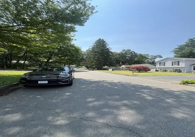 Photo 4 of Sale Pending at 25 Amos Dr, Springfield, MA 01118 | MLS# 73543410 | Listing updated on 2026-08-30