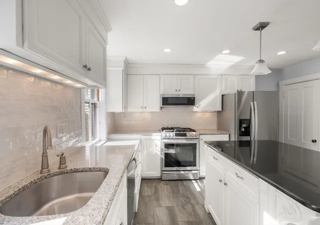 5th image of 324 Union St #1, Millis, MA 02054 | MLS# 73443164