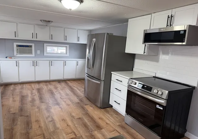 3rd image of 181 Boston Post Road E #26, Marlborough, MA 01752 | MLS# 73502847