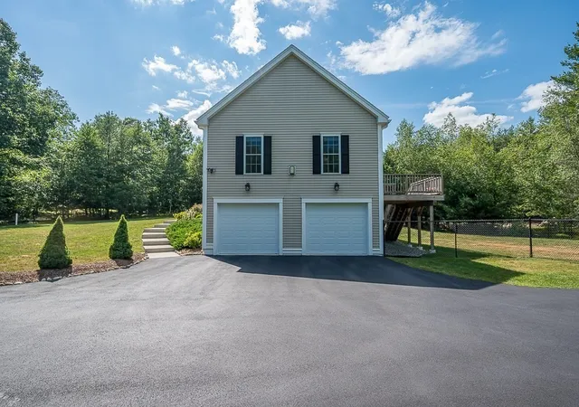 3rd image of 126 Yew Street, Douglas, MA 01516 | MLS# 73542681
