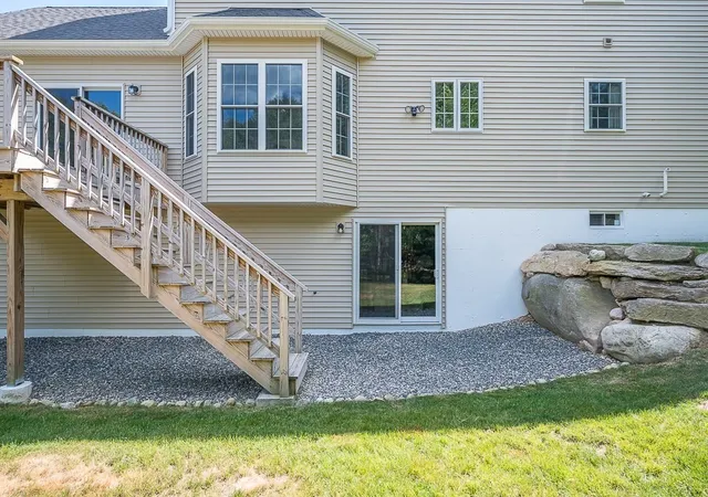 4th image of 126 Yew Street, Douglas, MA 01516 | MLS# 73542681