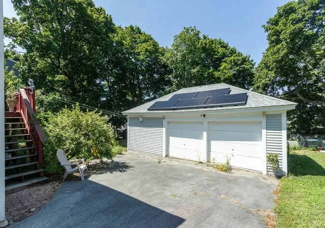 image of 242 Beacon St, Lowell, MA 01850 | MLS# 73560024
