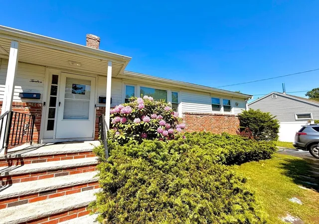 Homes for sale in Randolph, MA | 12 Reservoir Dr #2, Randolph, MA 02368 | MLS# 73531702