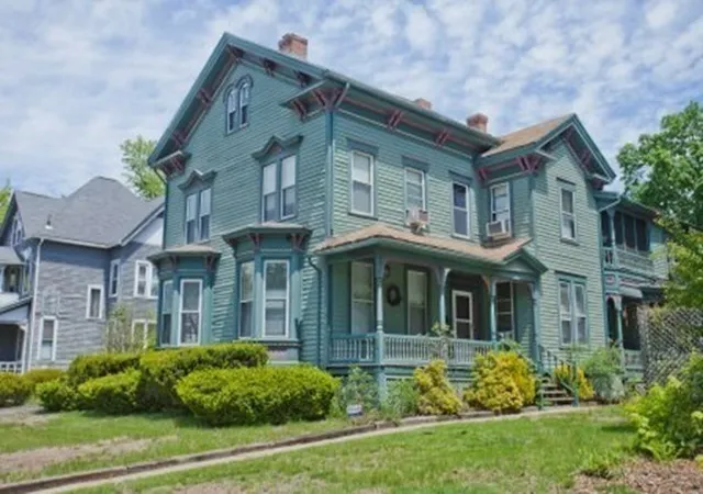 5th image of 127-129 Thompson St, Springfield, MA 01109 | MLS# 73548451