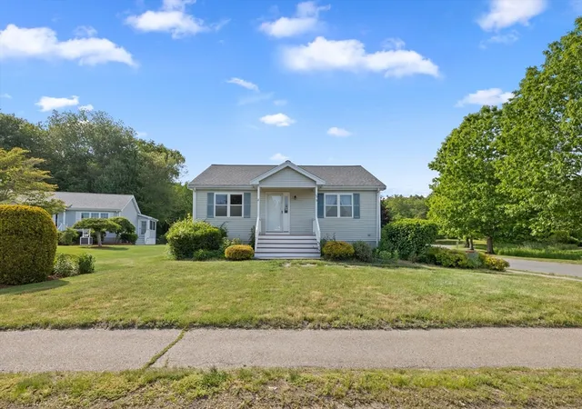 Homes for sale in East Bridgewater, MA | 90 Crystal Water Dr #90, East Bridgewater, MA 02333 | MLS# 73533743