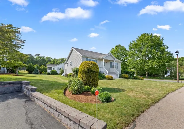 Homes for sale in East Bridgewater, MA | 90 Crystal Water Dr #90, East Bridgewater, MA 02333 | MLS# 73533743