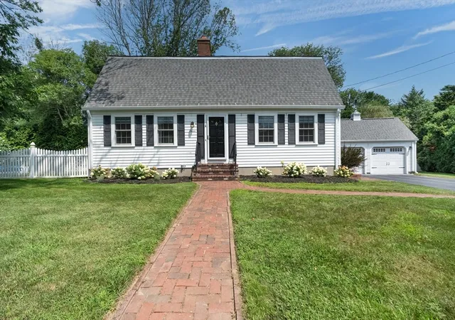 Photo 1 of Sale Pending at 11 Longview Dr, North Dartmouth, MA 02747 | MLS# 73563444 | Listing updated on 2026-08-31