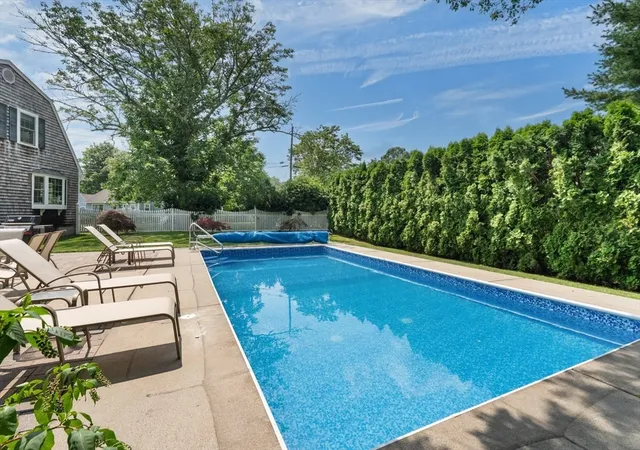 Photo 5 of Sale Pending at 11 Longview Dr, North Dartmouth, MA 02747 | MLS# 73563444 | Listing updated on 2026-08-31
