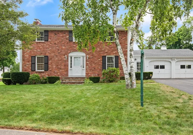2nd image of 44 Pennsylvania Ave, Reading, MA 01867 | MLS# 73566023