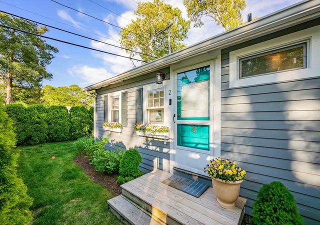 2nd image of 2 Eddy St, Buzzards Bay, MA 02532 | MLS# 73526712
