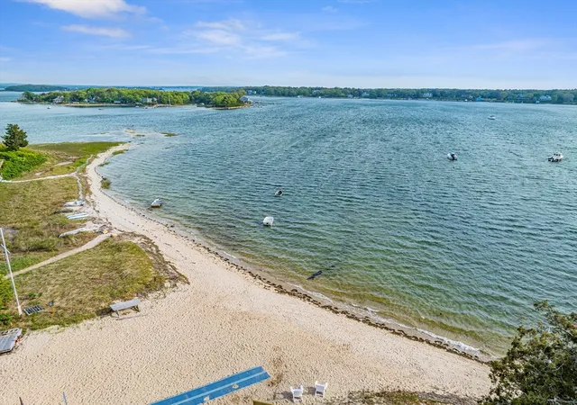 39th image of 2 Eddy St, Buzzards Bay, MA 02532 | MLS# 73526712