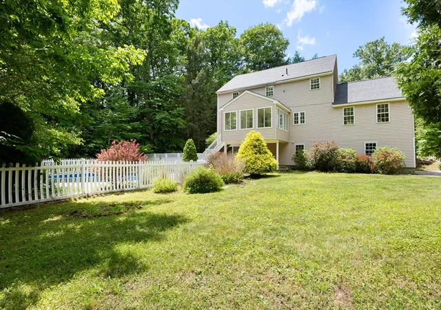 Homes for sale in Sturbridge, MA | 140 Paradise Ln, Sturbridge, MA 01518 | MLS# 73535554