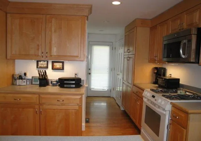 4th image of 35 Crown Grant Dr, Dennis, MA 02638 | MLS# 72012411
